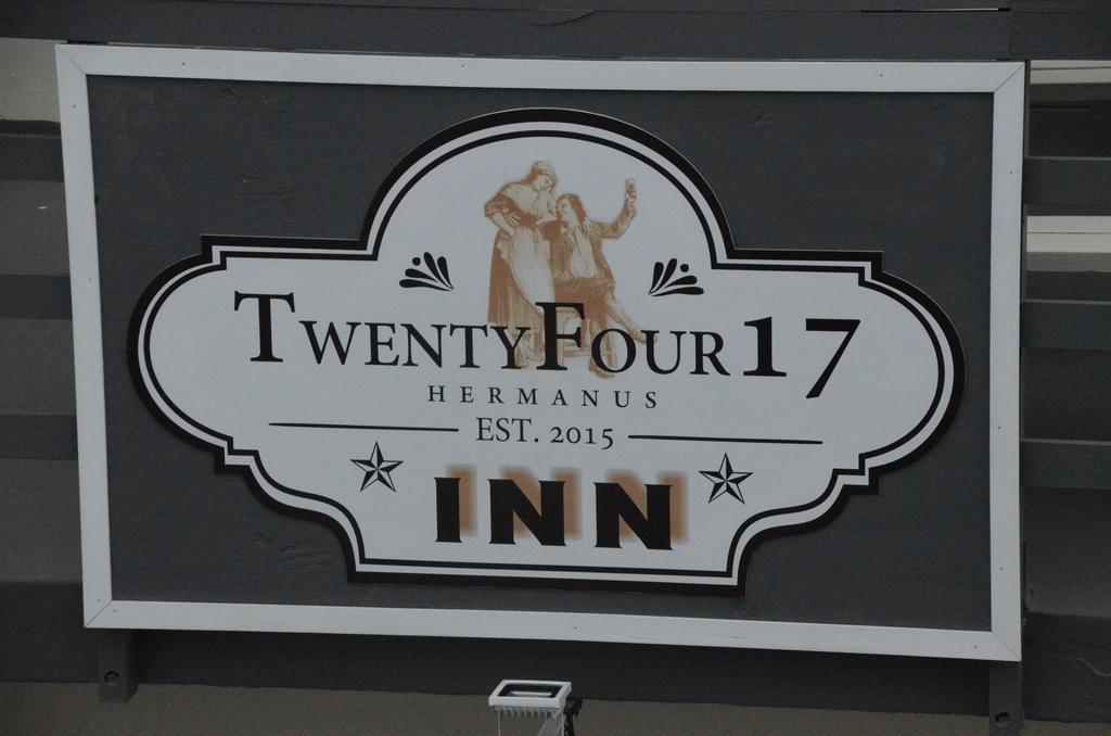 Twentyfour 17 Inn هيرمانوس المظهر الخارجي الصورة